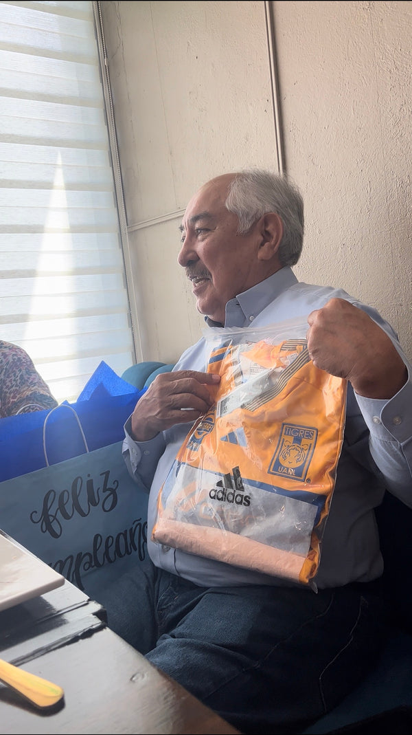 Cliente de La Casa del Jersey con su jersey